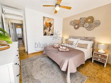 main-bedroom---terrace-1553--3-_opt