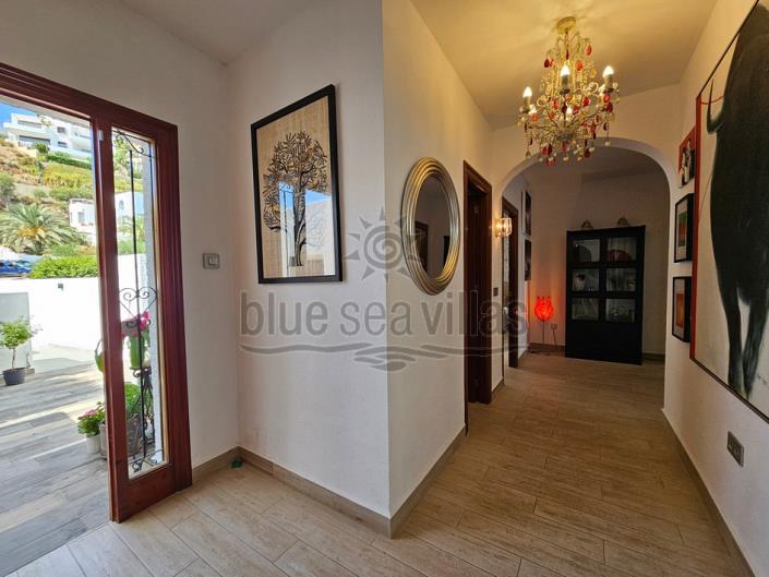 Image No.17-4 Bed Villa for sale