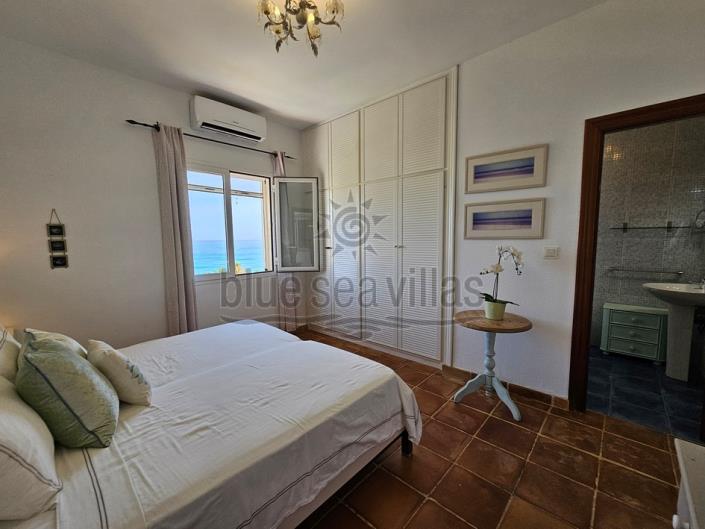 Image No.36-4 Bed Villa for sale