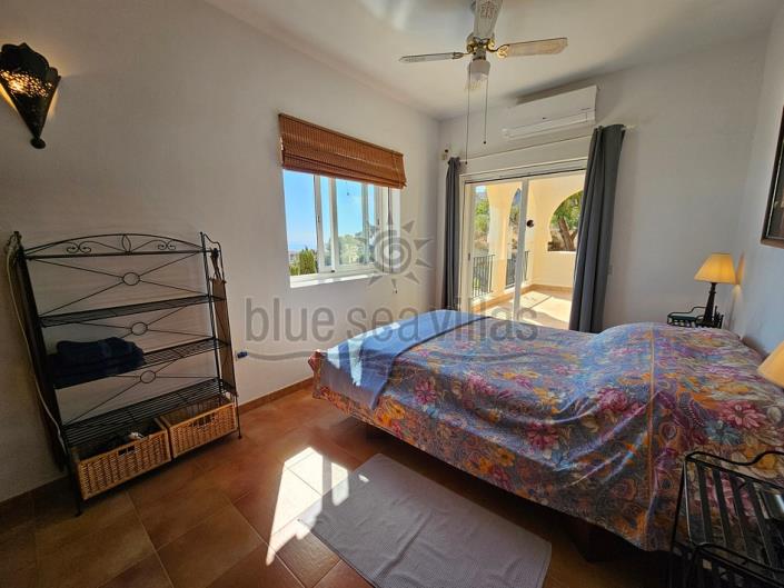 Image No.8-4 Bed Villa / Detached for sale