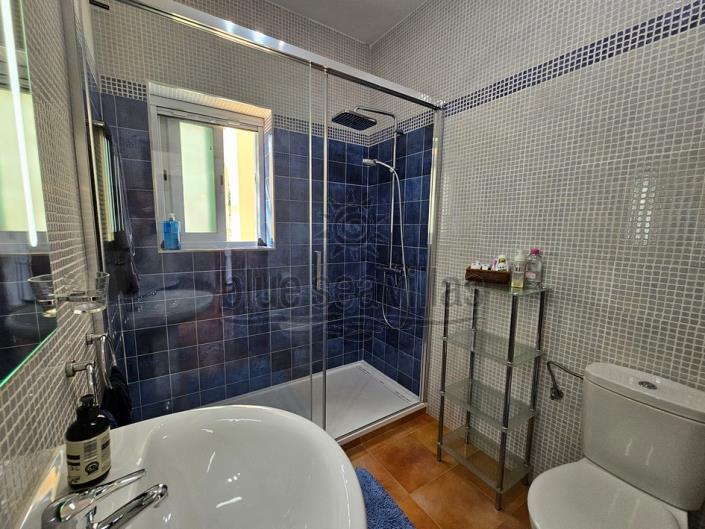 Image No.9-4 Bed Villa / Detached for sale