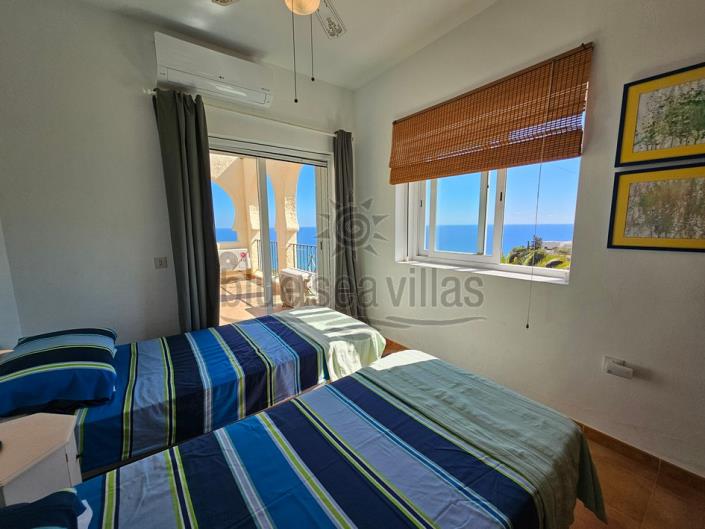 Image No.14-4 Bed Villa / Detached for sale