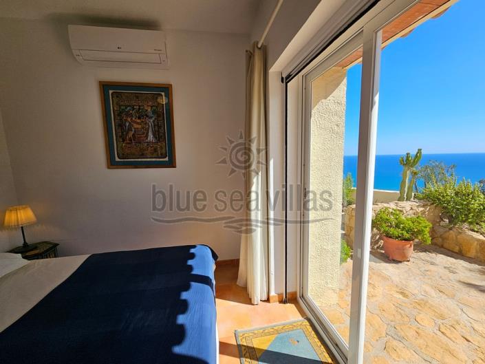Image No.17-4 Bed Villa / Detached for sale