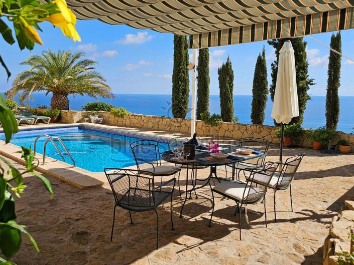 Image No.30-4 Bed Villa / Detached for sale