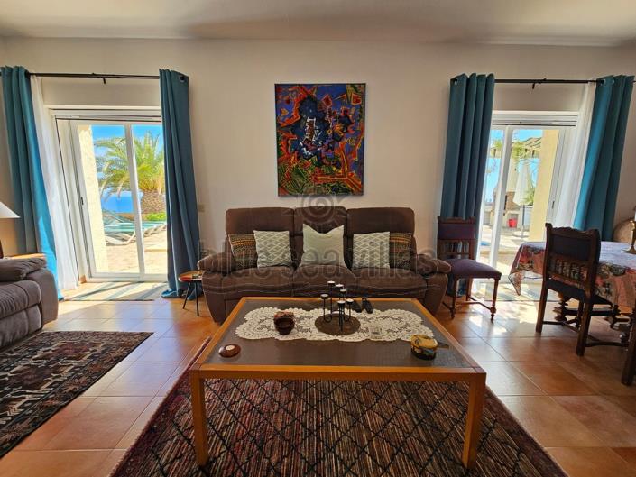 Image No.39-4 Bed Villa / Detached for sale