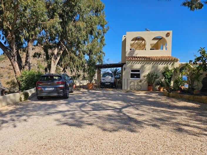 Image No.47-4 Bed Villa / Detached for sale