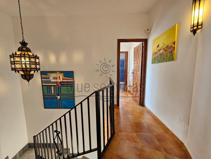 Image No.52-4 Bed Villa / Detached for sale