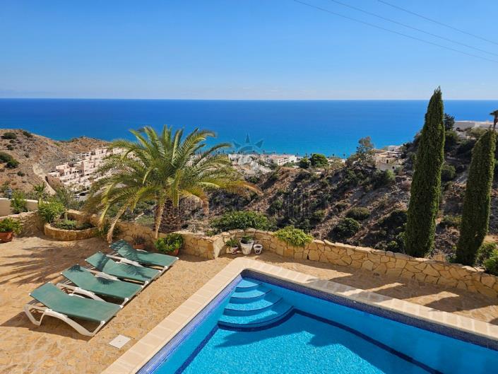 Image No.55-4 Bed Villa / Detached for sale
