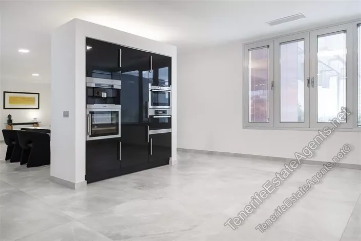 Image No.11-Villa de 5 chambres à vendre à Adeje