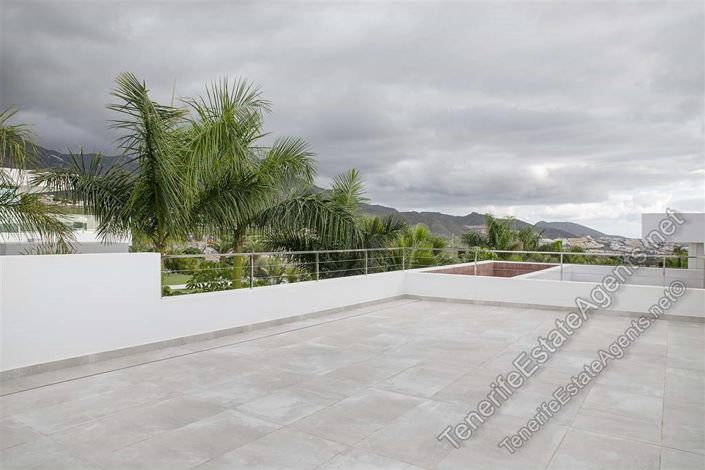 Image No.23-5 Bed Villa for sale
