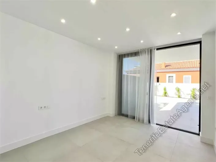 Image No.13-6 Bed Villa for sale