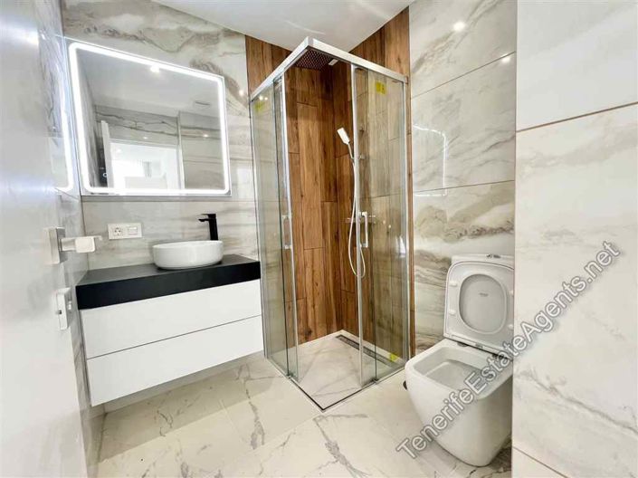 Image No.18-6 Bed Villa for sale