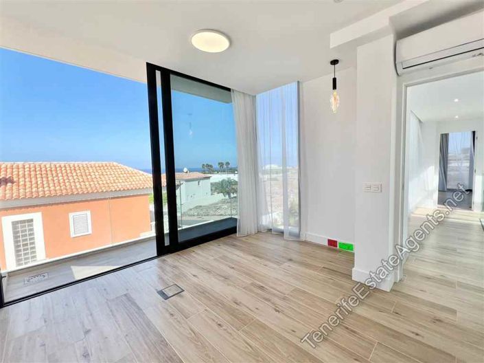 Image No.24-6 Bed Villa for sale