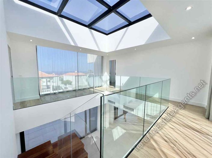 Image No.31-6 Bed Villa for sale