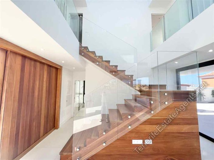 Image No.34-6 Bed Villa for sale