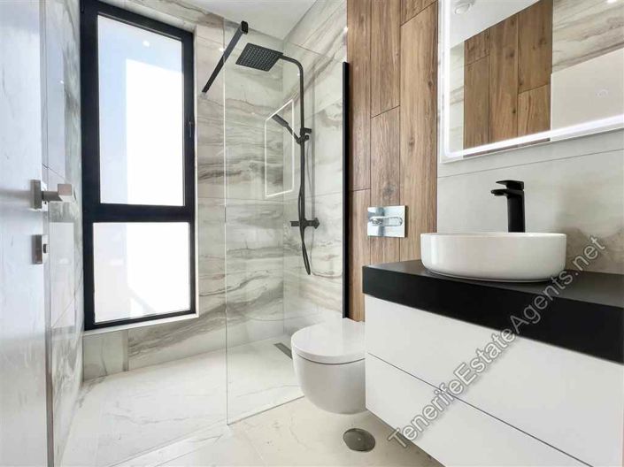 Image No.35-6 Bed Villa for sale