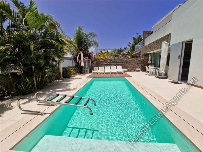 Image No.7-6 Bed Villa for sale