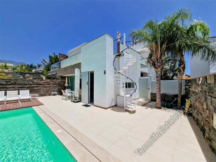 Image No.8-6 Bed Villa for sale