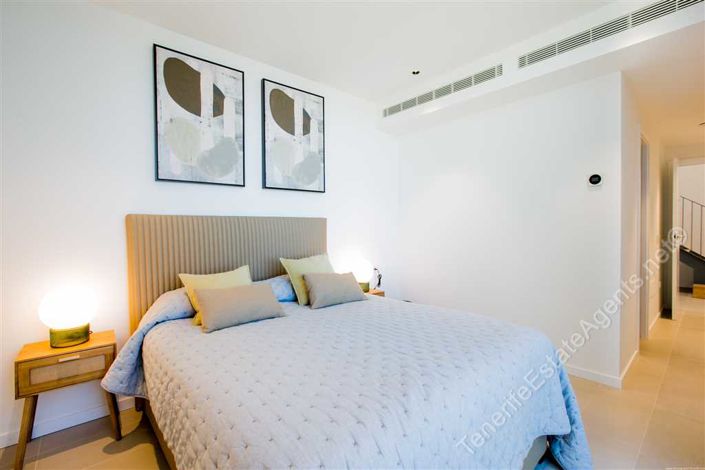 Image No.17-3 Bed Villa for sale