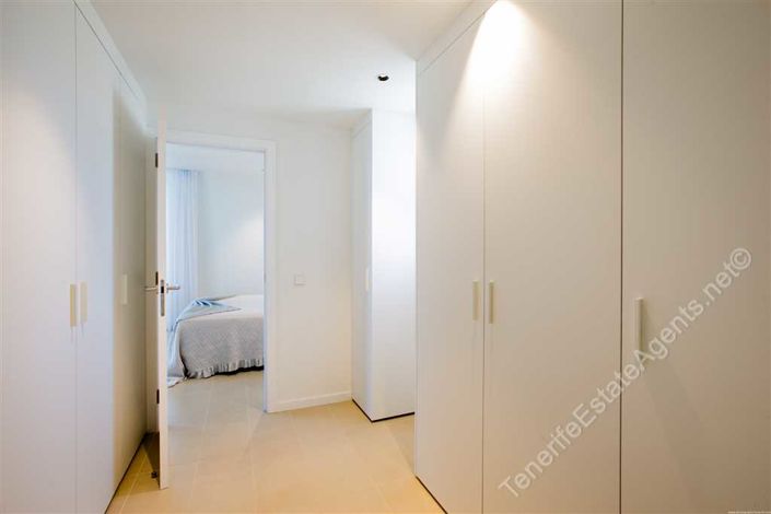 Image No.21-3 Bed Villa for sale