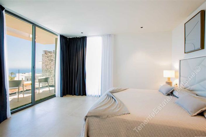 Image No.24-3 Bed Villa for sale