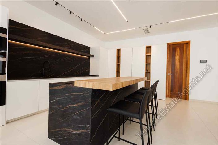 Image No.13-Villa de 5 chambres à vendre à Adeje