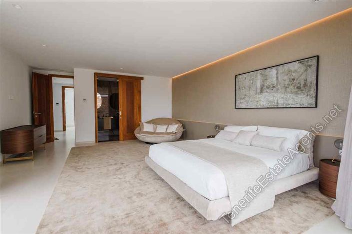 Image No.21-5 Bed Villa for sale