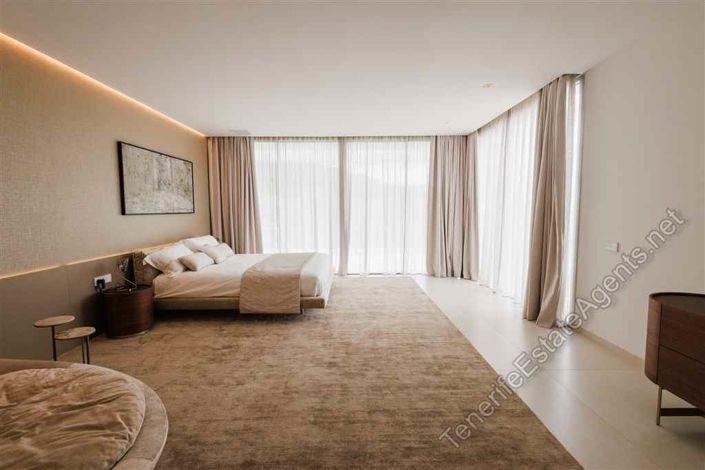 Image No.20-5 Bed Villa for sale