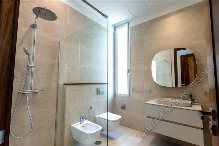 Image No.24-5 Bed Villa for sale