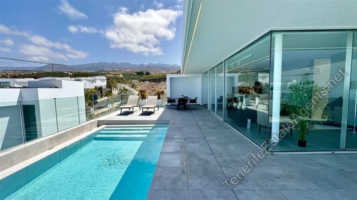 Image No.2-Villa de 3 chambres à vendre à Callao Salvaje