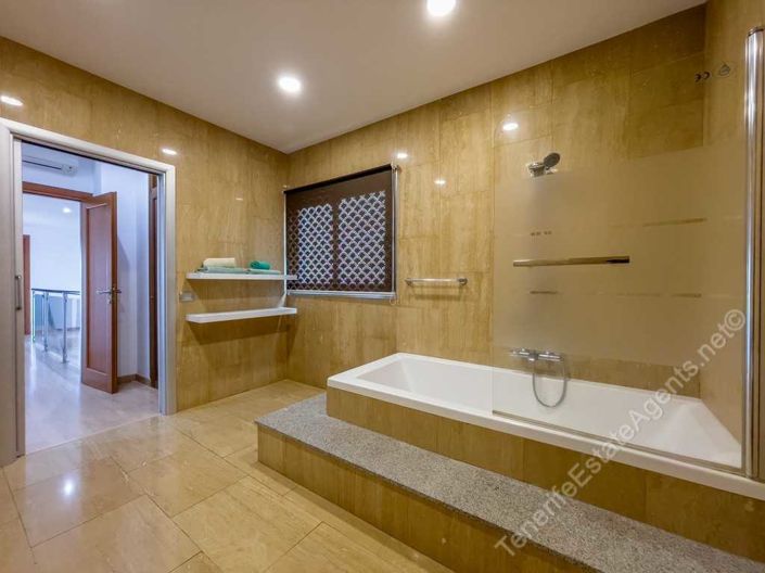 Image No.11-3 Bed Villa for sale