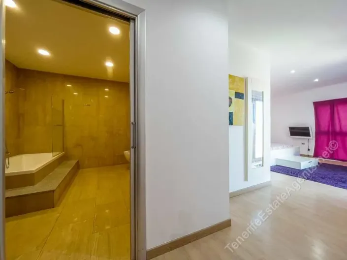 Image No.13-3 Bed Villa for sale