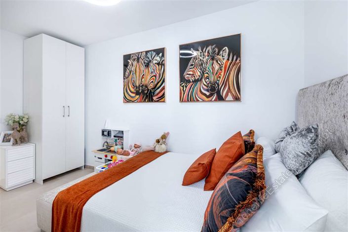 Image No.24-4 Bed Apartment for sale