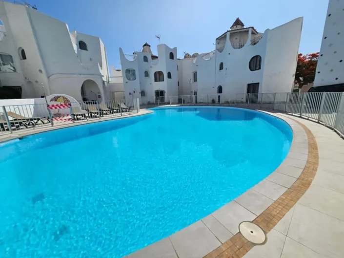 Image No.25-2 Bed Apartment for sale