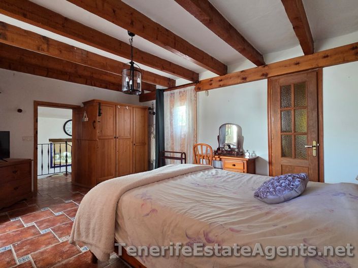 Image No.20-2 Bed Villa for sale