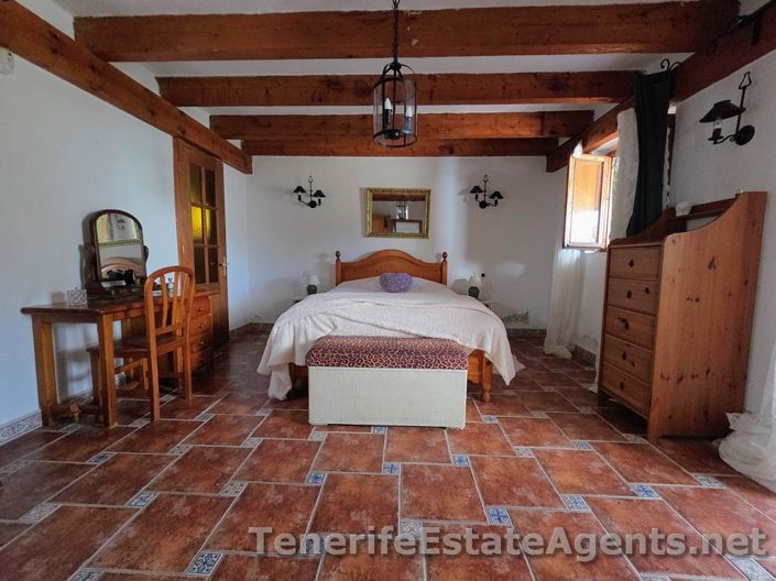 Image No.22-2 Bed Villa for sale