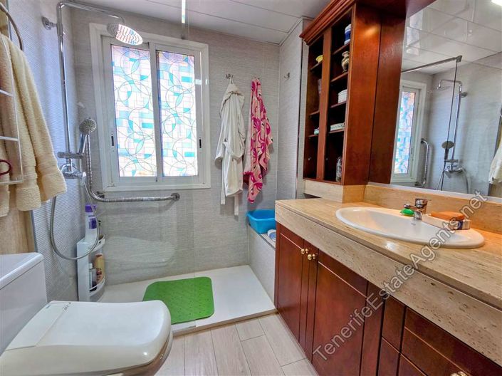 Image No.24-3 Bed Apartment for sale