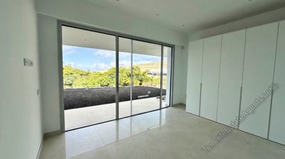 427885128