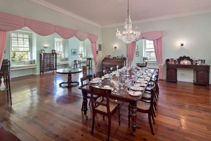 Image No.2-Maison de 4 chambres à vendre à Apes Hill