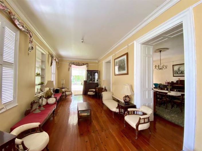 Image No.20-5 Bed Villa for sale