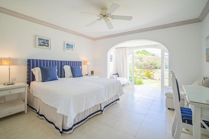 Image No.19-3 Bed Townhouse for sale