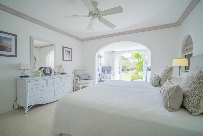 Image No.25-3 Bed Townhouse for sale