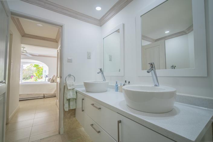 Image No.29-3 Bed Townhouse for sale