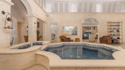 oriana-pool-interior