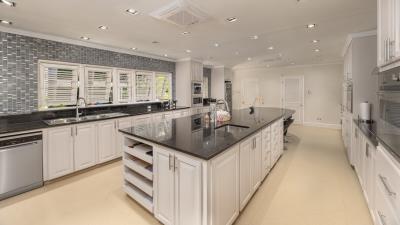 oriana-kitchen-angle
