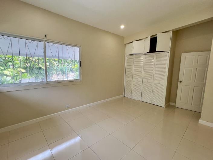 Image No.8-3 Bed Villa for sale