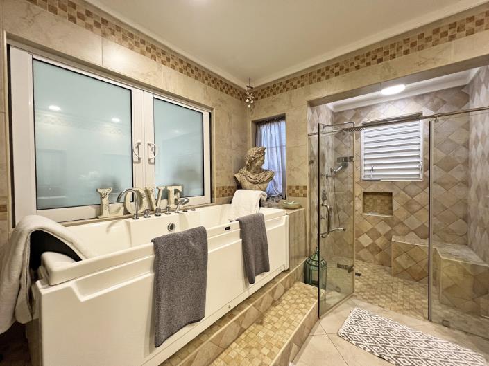 Image No.11-3 Bed House/Villa for sale