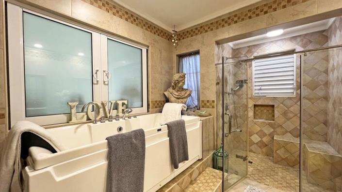 Image No.14-3 Bed Villa for sale