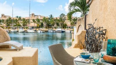 psc-121-octopus-patio-marina-view