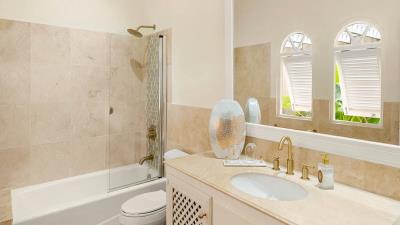 psc-121-octopus-bathroom-bathtub